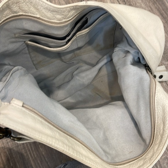 FORZIERI Milky Shoulder Bag with 2 removable straps - Picture 6 of 6